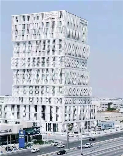 Centre comercial de luxe Decoració d'hotels de 5 estrelles Tauler de sostre d'alumini Panell de revestiment de paret giratòria